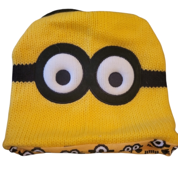 Minions Winter Hat - Picture 4 of 4